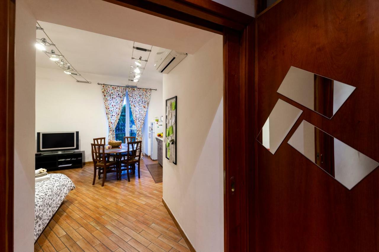 Home Toledo 355 Nápoly Kültér fotó
